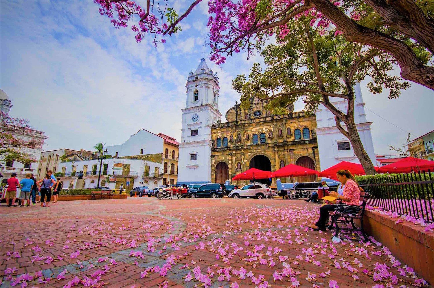 Casco Plaza at daytime with historic buildings and people enjoying the surroundings